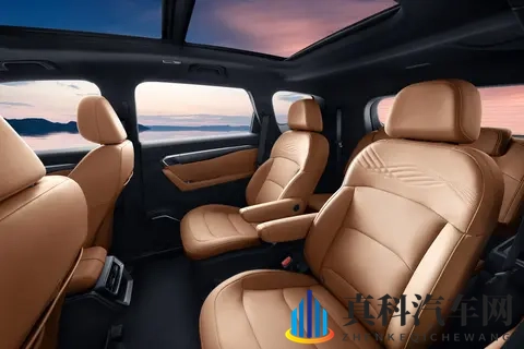 10万能卖爆?2.0T+9DCT超带感,想买SUV要看看-1