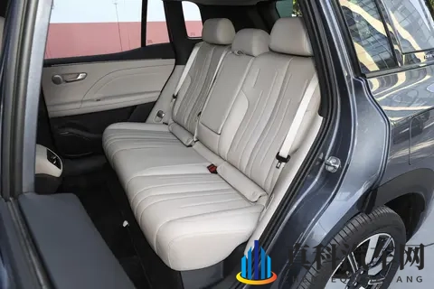 广汽放大招了！AION i60增程SUV，预售1268万起，治好了亏电焦虑-2