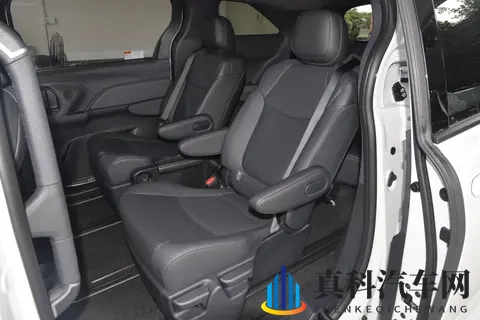 丰田赛那：家庭“奶爸神车”选购指南-1
