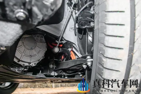 限时1399万起 东风奕派eπ007+上市 标配激光雷达和8295P芯片-1