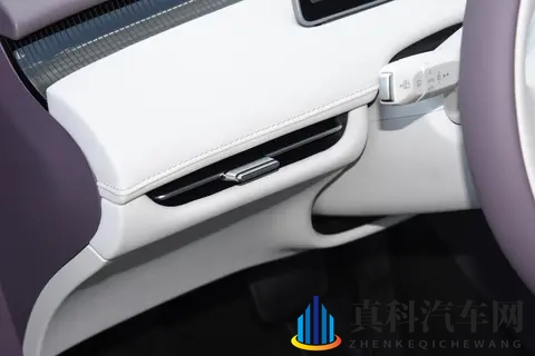 定位接近银河M9，奇瑞风云T11怎么选-1