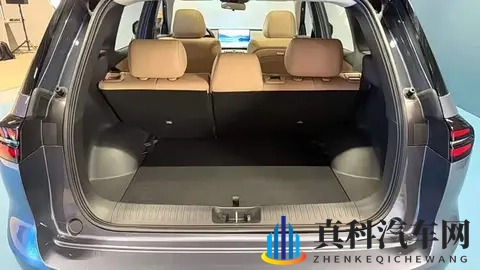 三大自研技术加持，埃安i60增程版1268万元起预售-3