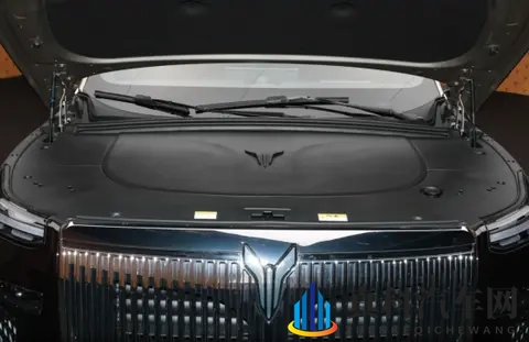 配得上这个名字吗？静态体验岚图泰山，商务人士的新选择-1