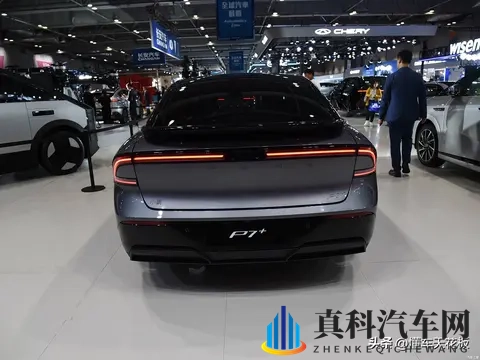 小鹏P7+ 20万级家用智能轿跑的均衡之选-2