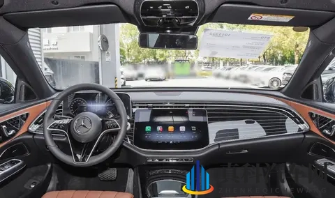 售价4299万元起，2026款奔驰长轴距E级上市，新增经典版-1