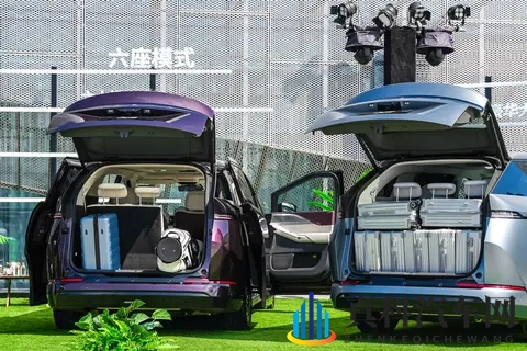 1602km综合续航 预售价35万起 小鹏X9增程版开启预售-2