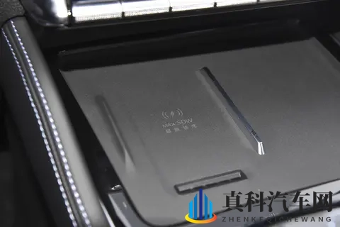 20T+8AT,还配256色氛围灯,吉利星瑞值得一看-3