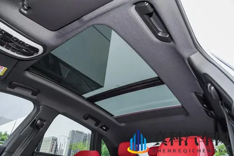 2026 款 Macan 燃油与电动怎么挑？结合需求与预算 60 万方案参考-1