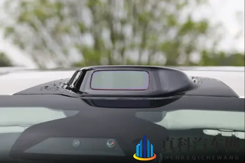 想买MPV被26款岚图梦想家吸引，这些细节，让家庭出行更舒心-1