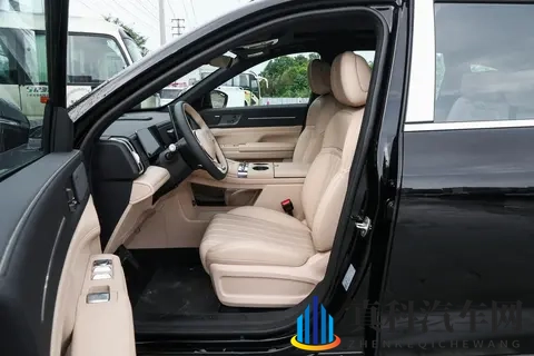 15万级插混大七座SUV,山海L7PLUS适合家庭出行-1