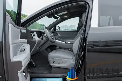 一车搞定三代出行?腾势 N8L DM 核心卖点全拆解-1