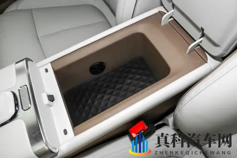 长安启源A06即将上市,把前后排座椅通风、加热、按摩都安排上了-2