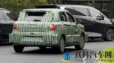 零跑A10测试谍照首次曝光 新车将于本月广州车展正式亮相-1