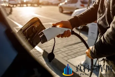 德国汽车行业协会提议混动车强制充电行驶：否则发动机功率会受限-1