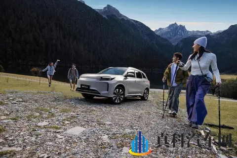 第三代蓝电E5 PLUS预售1398万，同价位配置竟然能给这么高…-1