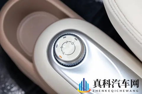 五菱宏光MINIEV 2025款深度体验：安全、空间与能耗的全面解析-1