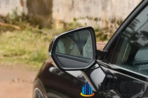 领克09四驱探索版：内外兼修，实力诠释豪华燃油SUV-1