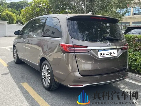 免费的黄色软件：免费软件诱惑，风险警示需留意-2