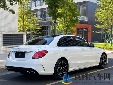 15万多拿下奔驰C级，豪华品牌入门之选？-1