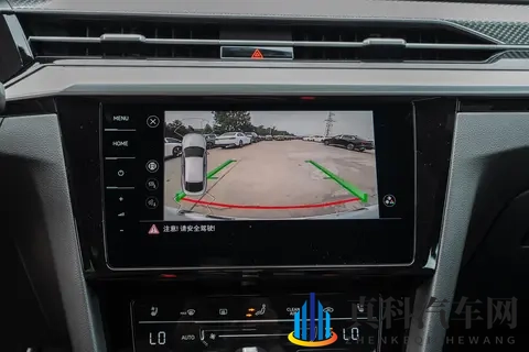 学长隔着内裤揉搓出水了：学长内裤湿透，尴尬场面再现-1