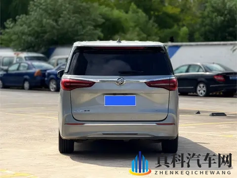 24万多拿下准新别克GL8陆尊，宜商宜家的高端MPV之选？-3