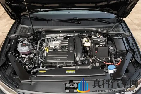 大众不得不放下尊严！迈腾直降62万元，一个月卖17613台-2