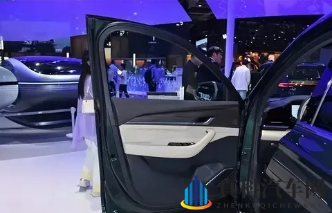 沃尔沃打响“第一枪”!暴跌16万,长5米1+8AT,连隔音都是多层-1