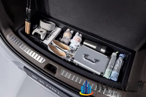 打屁股 网站脱裤子打屁股：网络平台公开惩戒，严格规范行为准则-1