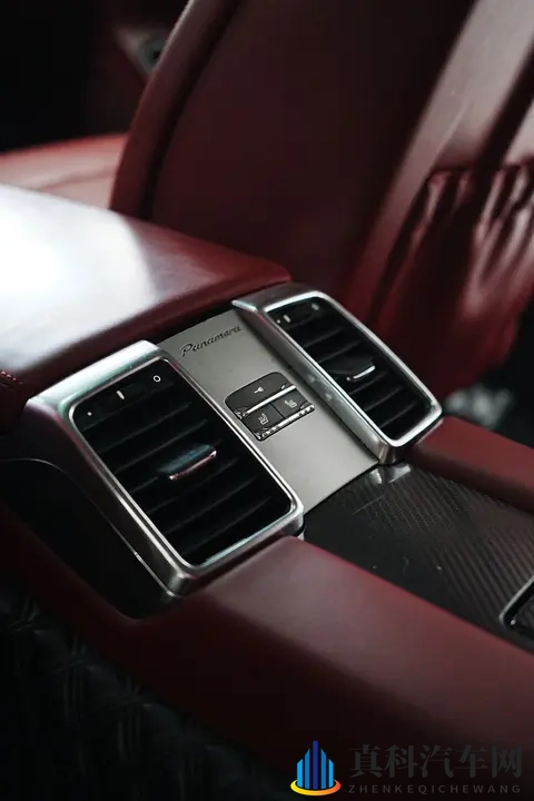 二手保时捷Panamera:16万多,圆你一个跑车梦!-3