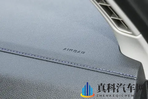 福特领睿2025款购车指南手册：那个版本性价比最高-1