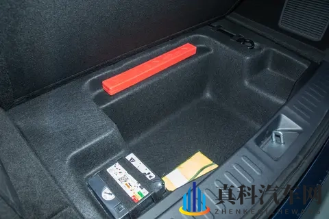 家庭出行就选深蓝S09，空间大、配置高、动力强，性价比还超高！-1