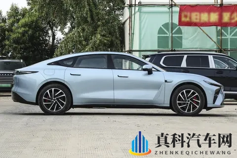 15万买中大型轿车，续航1645km，星途星纪元ES来了-2