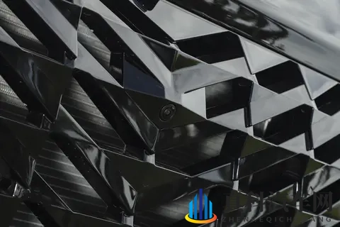 试驾星光730:家用MPV怎么选?7座空间+电滑门,真香!-1