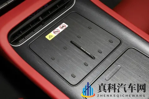 阿维塔12四激光版:以四大核心优势,重塑未来豪华智能出行新标杆-2