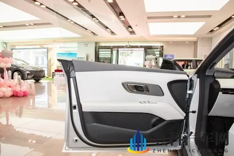 1399 万深蓝 L06 试驾：技术平权是否已至？-2