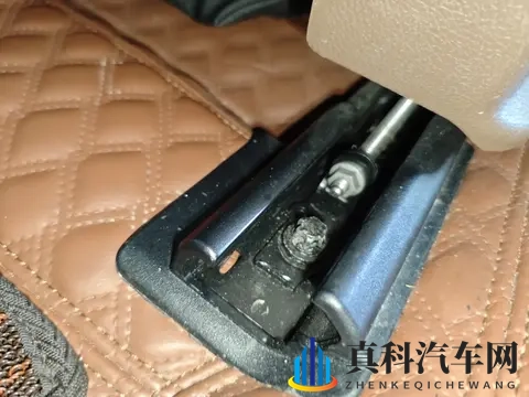 205万拿下20款奔驰E300L，一手豪华行政座驾，商务家用皆宜-2