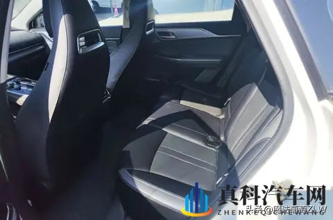 小区炸开锅！王哥买的纯电被质疑不值，他晒出账单后全闭嘴了-3