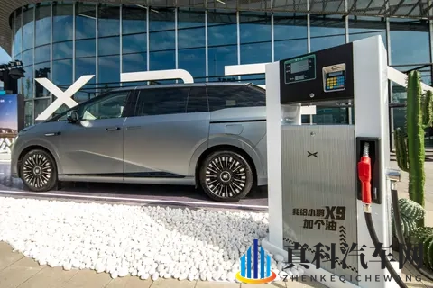 能烧油了！小鹏X9超级增程展车陆续到店，预售价35-37万值不值？-1