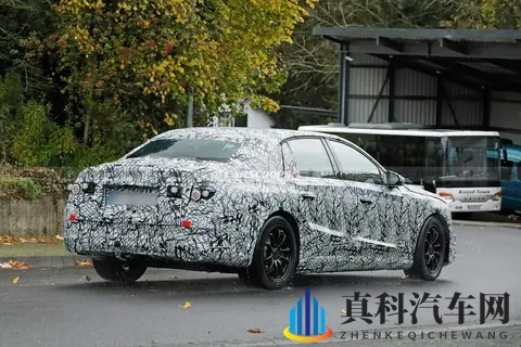 有望2027年发布 纯电动奔驰E级谍照曝光 造型回归传统-2