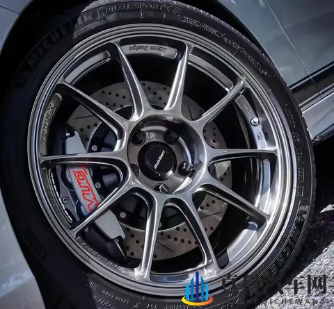 本田雅阁改装MUC前轮CX4四活塞刹车卡钳-3