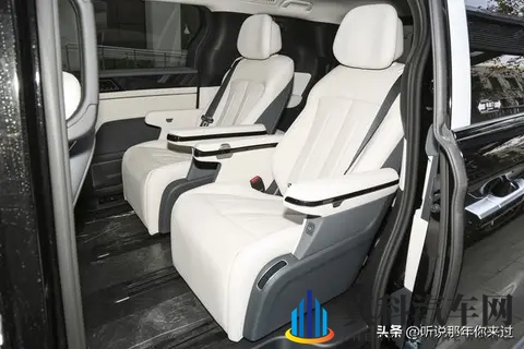 26款比亚迪夏超大空间+218公里续航,但入门版配置砍得让人心碎-2