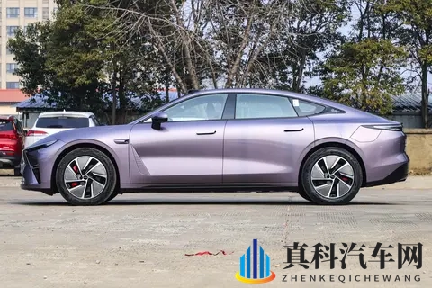 综合续航1645km，云台底盘+黄金增程动力，星纪元ES产品力如何？-3