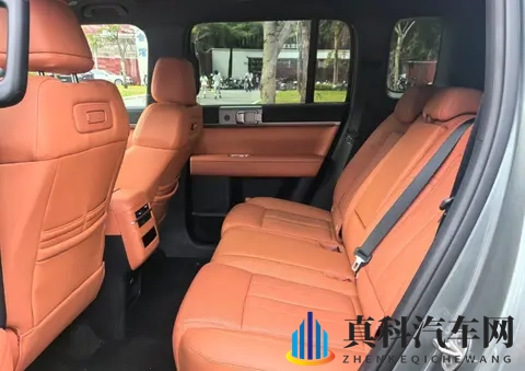 比亚迪方盒子车终于火了,10月卖出2万辆,销量超过方程豹豹5-1