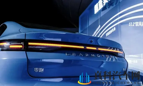 零跑Lafa5预售1058万起,比萤火虫便宜且续航高-1