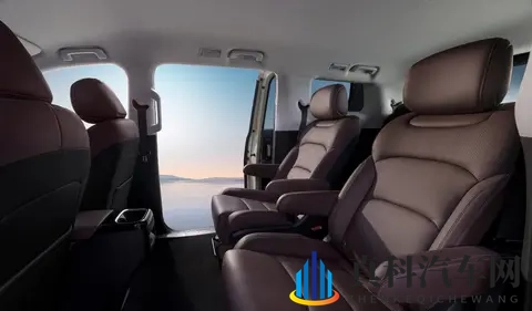 五菱星光730，能重塑，国民MPV市场格局吗。-2