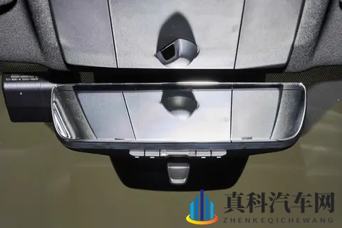 皇冠陆放2026款，双擎车型，4款车型有何不同？-2