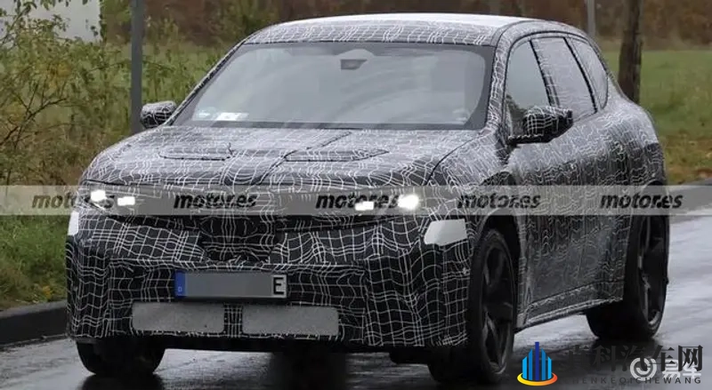 夜操:夜间驾驶新体验:揭秘夜幕下的驾驶乐趣-2