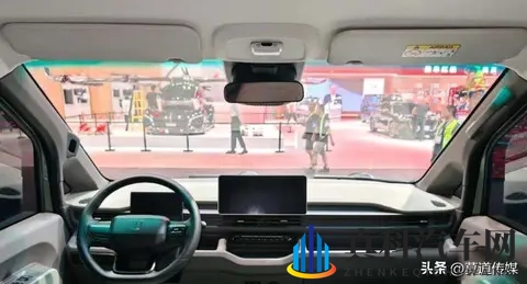 吉利率先出击！全新多功能车799万元，关键车长5米，性价比拉满-1