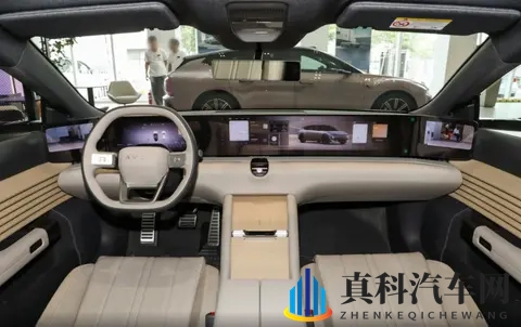 2359万买奥迪纯电车,外观运动续航扎实,奥迪E5值得选吗?-3