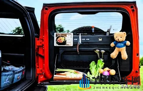 露营人不再带发电机，福特新车能当移动电站，户外生活真变了-2